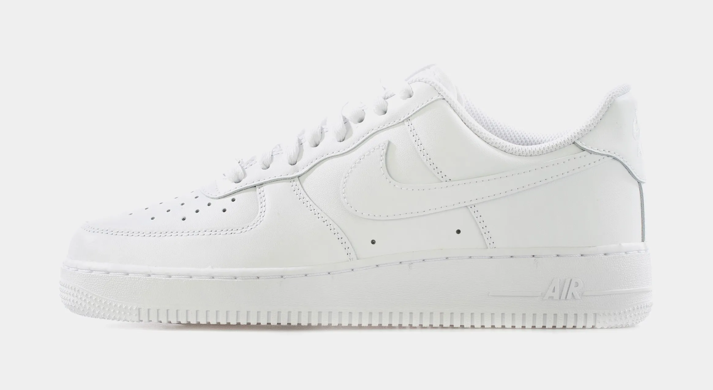 Air Force 1 07 LE Mens Lifestyle Shoe (White)