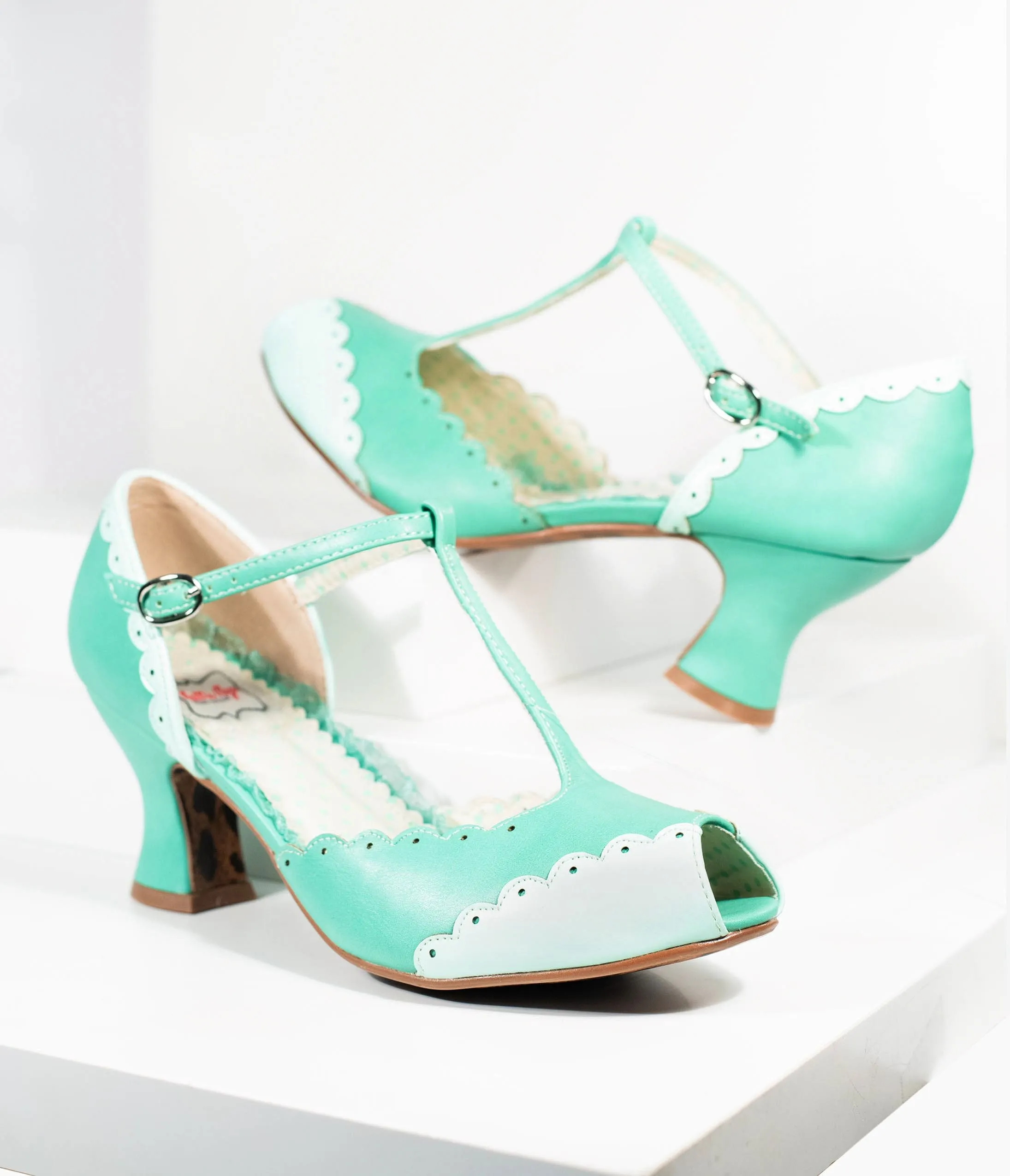 Bettie Page 1940s Mint Scalloped Peep Toe T-Strap Carlie Heels