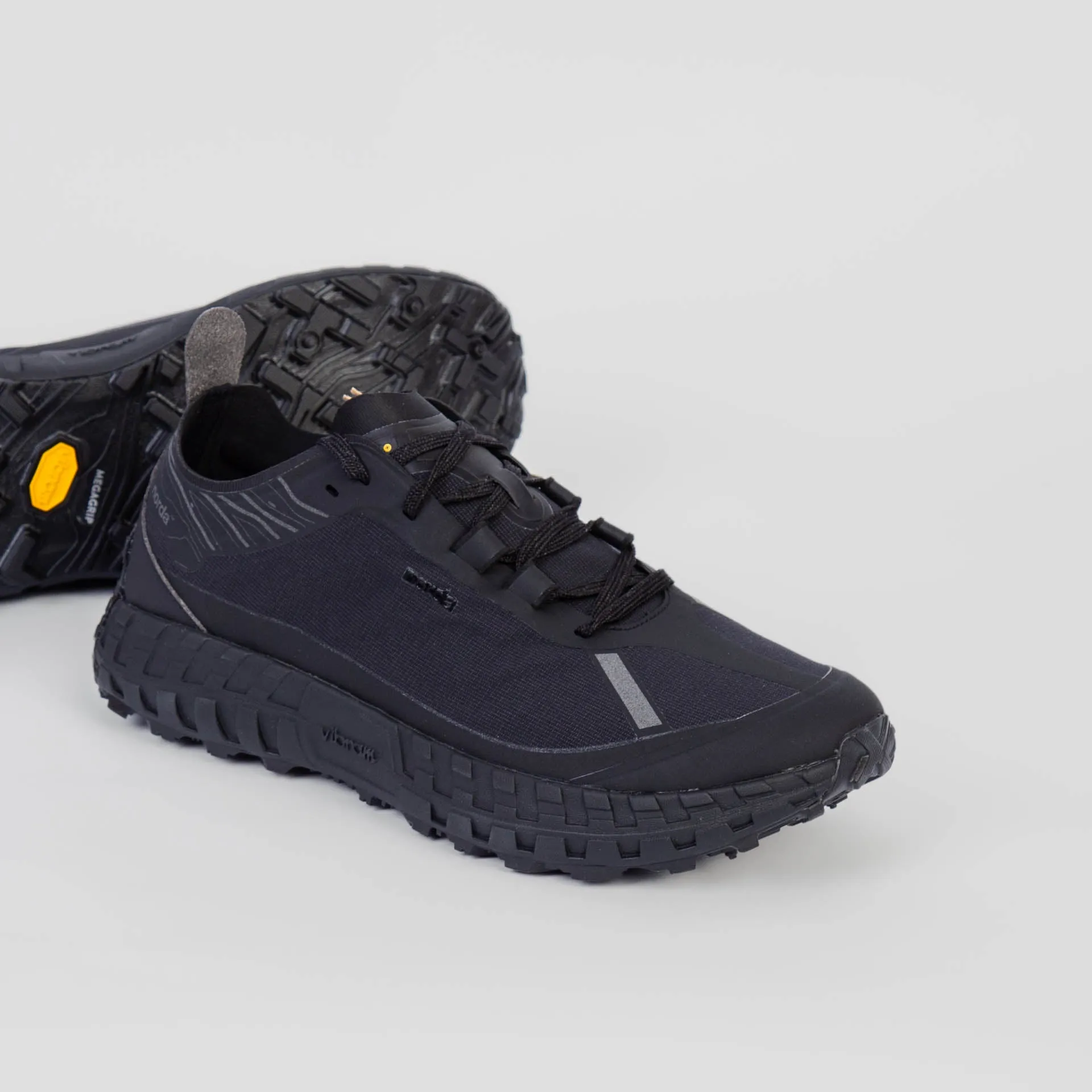 NORDA SNEAKERS 001M STEALTH BLACK